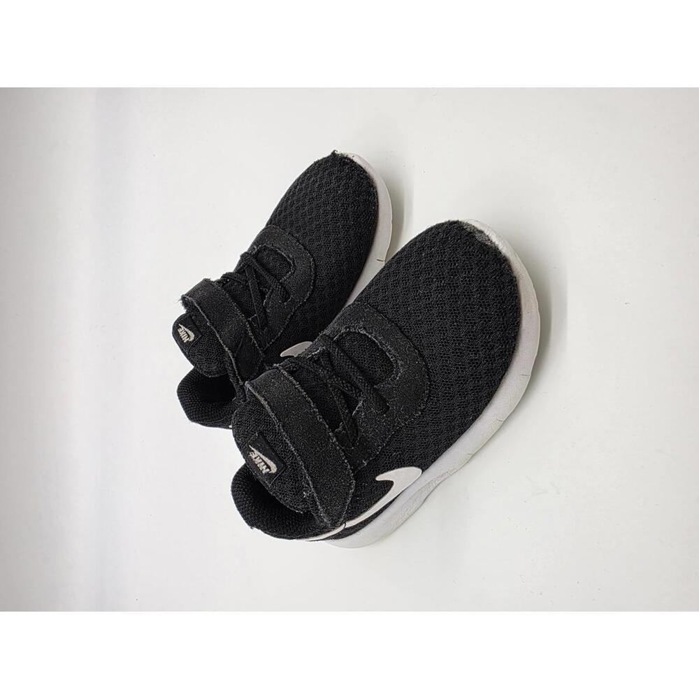 Nike - GUC - Kids Size 8T - Black and White Tanjun